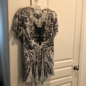 Womens top. Light weight